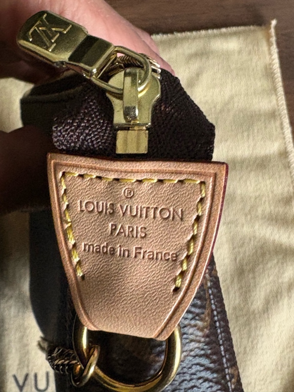 Louis Vuitton Mini Pochette Accessoires - Picture 5 of 15